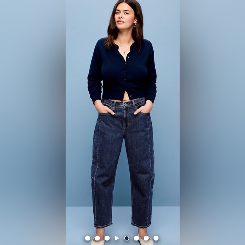 Old Navy Dark Wash High Waisted Barrel Ankle Jeans, 6P, GUC